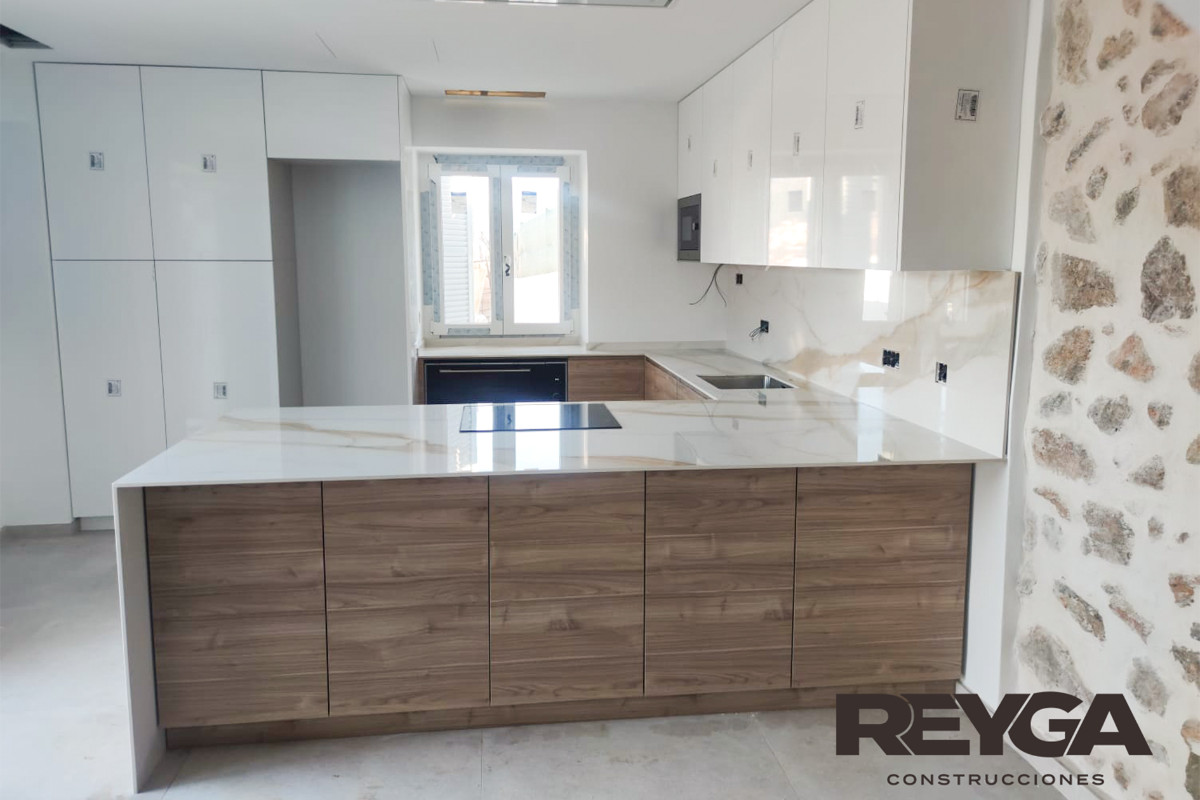 Techlam Marvel Gold Pulido